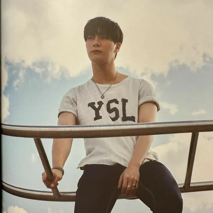 Behind-the-scenes cut of Moonbin (ASTRO)