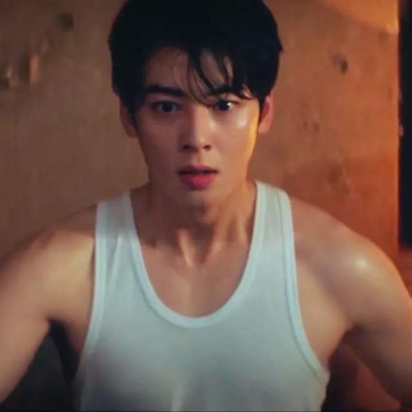 Latest photo of Eunwoo (ASTRO)
