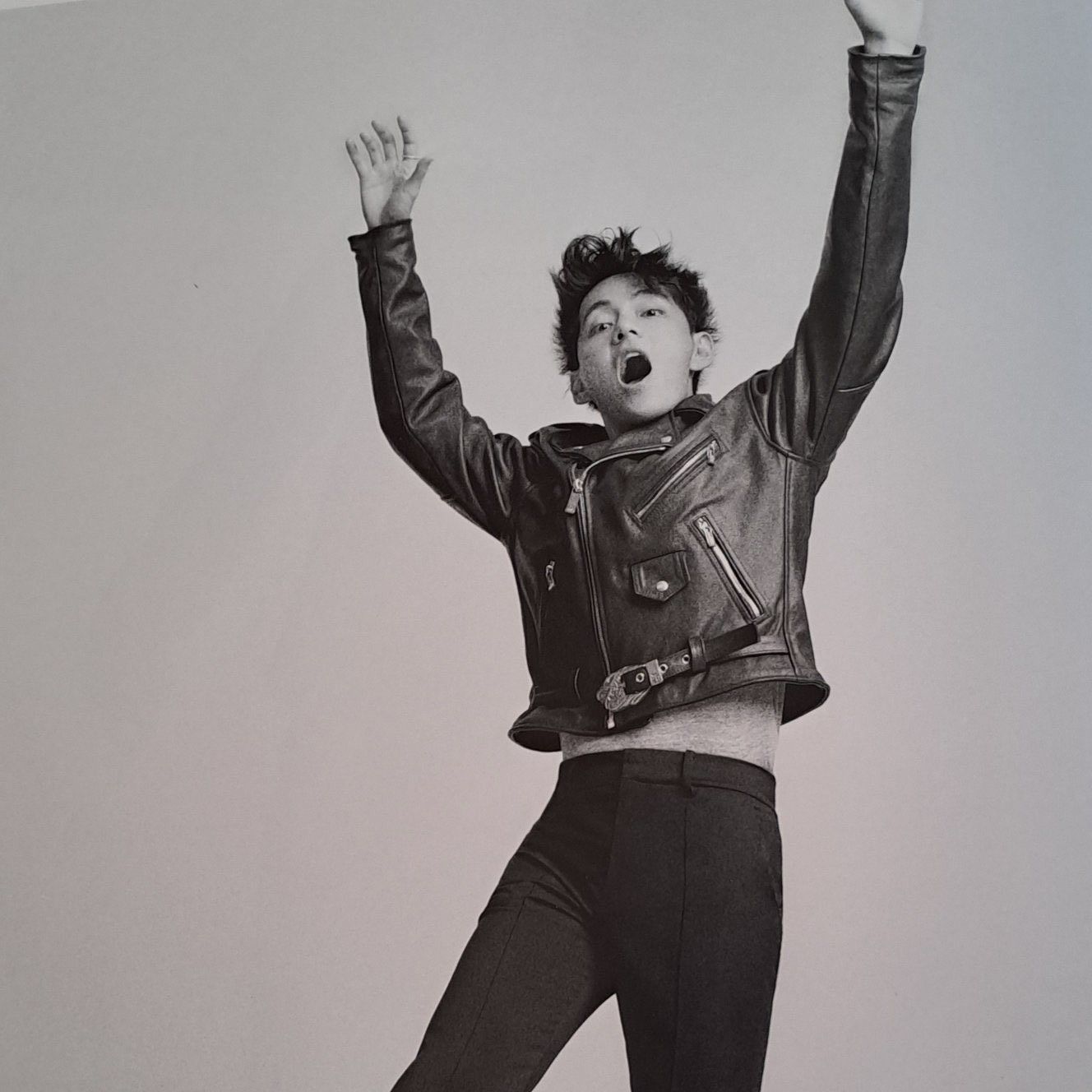 뷔 (방탄소년단) 최근 활동샷