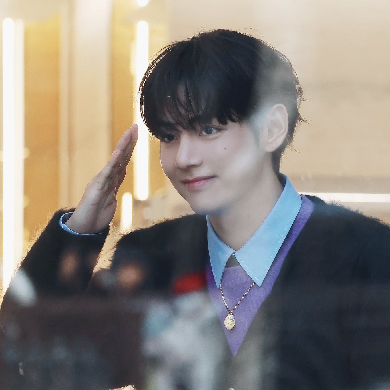 뷔 (방탄소년단)의 비하인드 컷