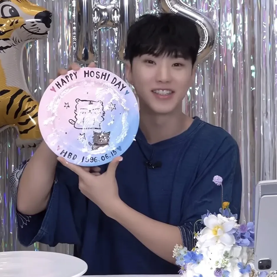 Latest photo of Hoshi (SEVENTEEN)