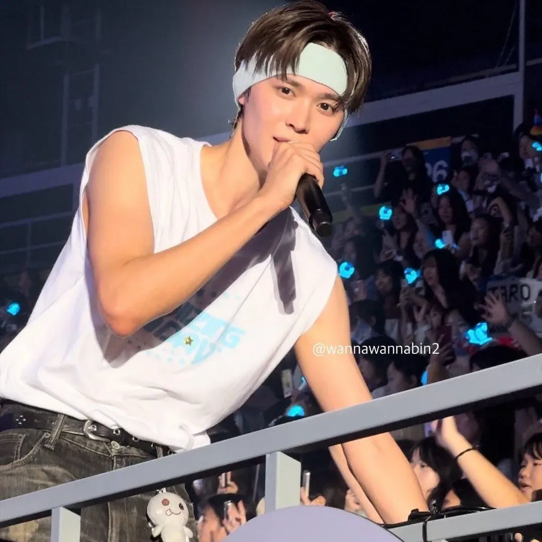 A moment captured by Eunseok (RIIZE)'s fan