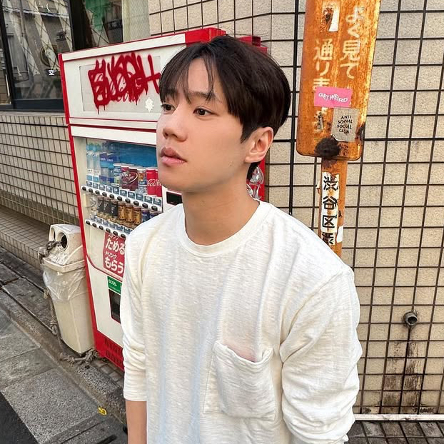 Recent activity shot of Lee Junyoung