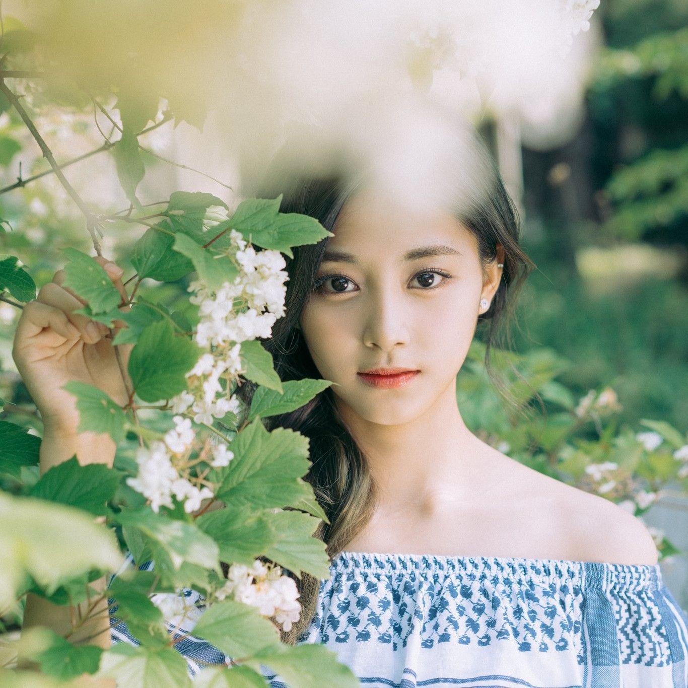 Momen yang diabadikan oleh penggemar Tzuyu (TWICE)