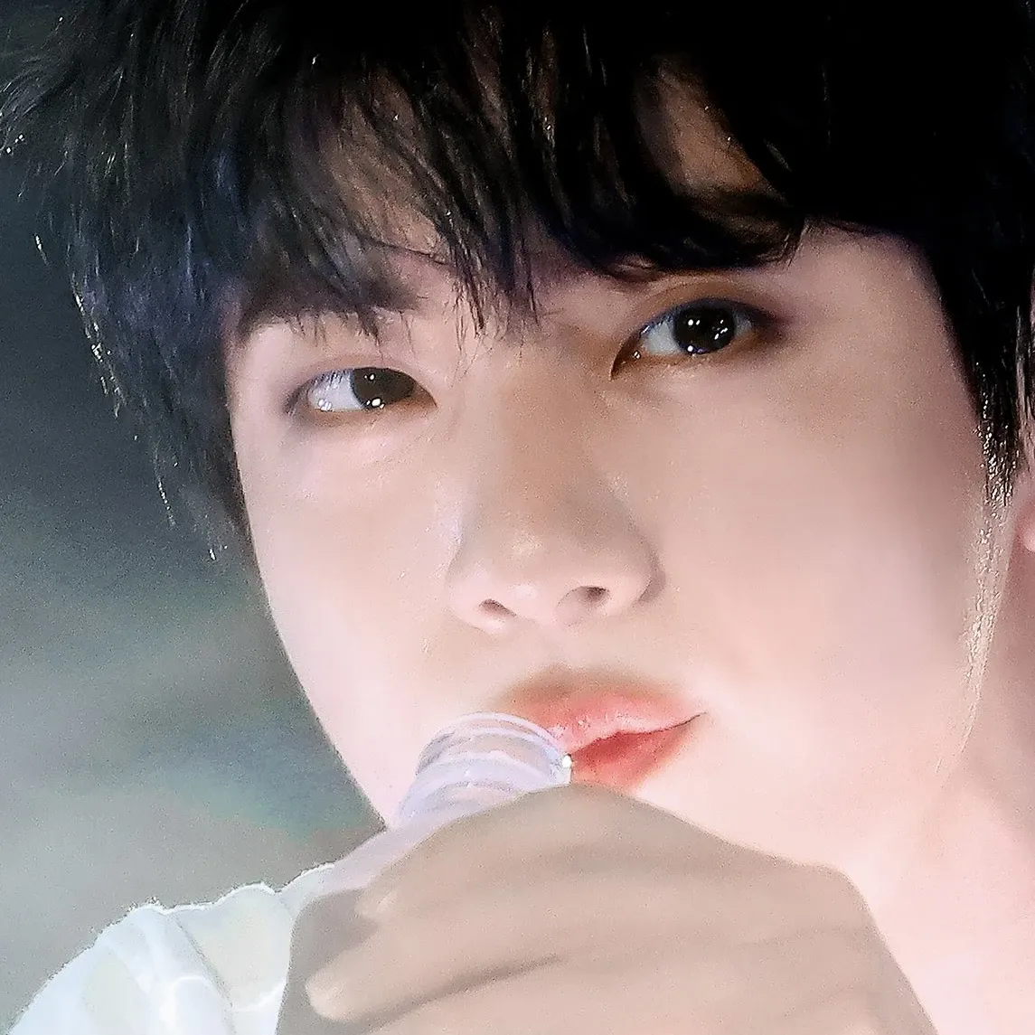 진 (방탄소년단)의 최신 사진