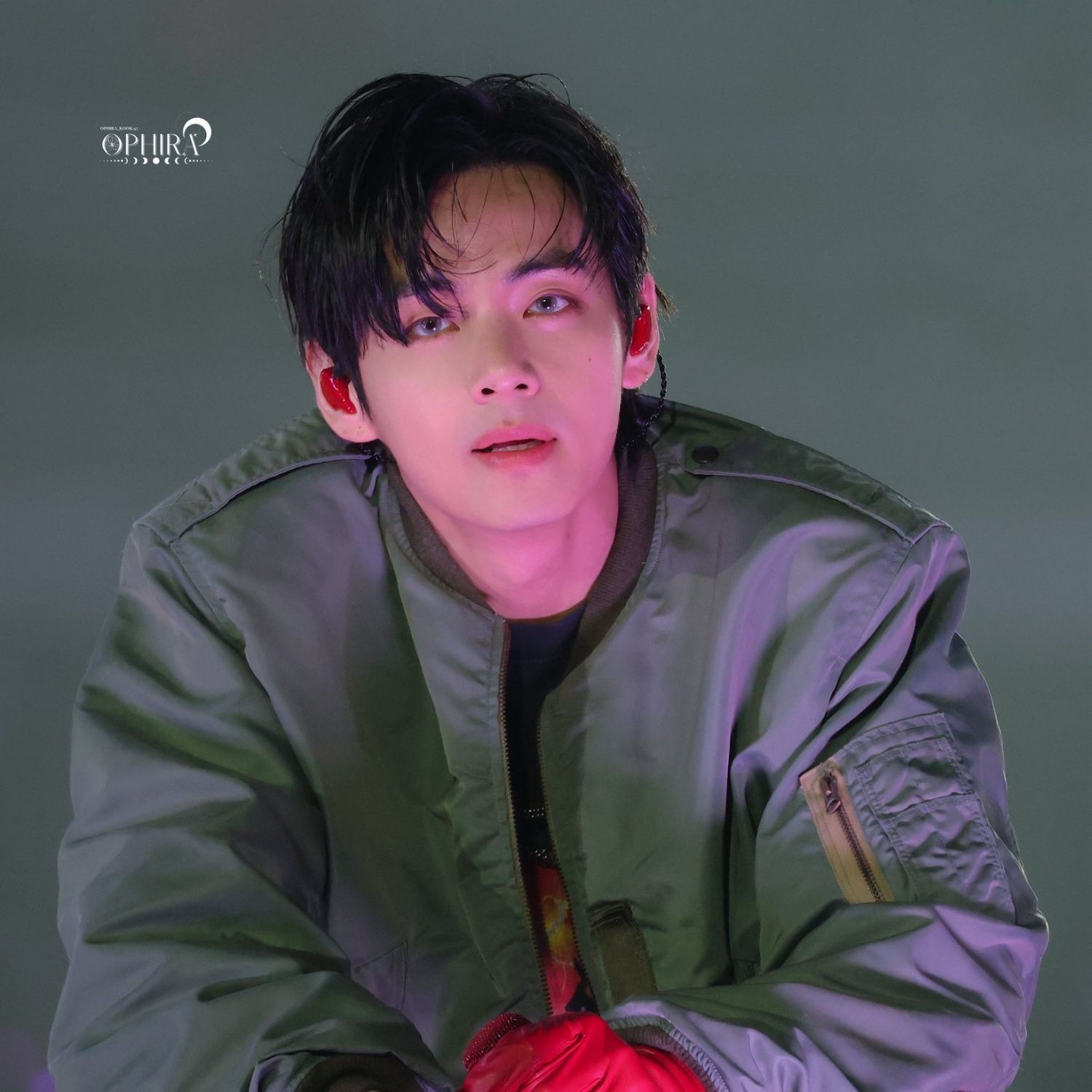 Foto terbaru V (BTS)