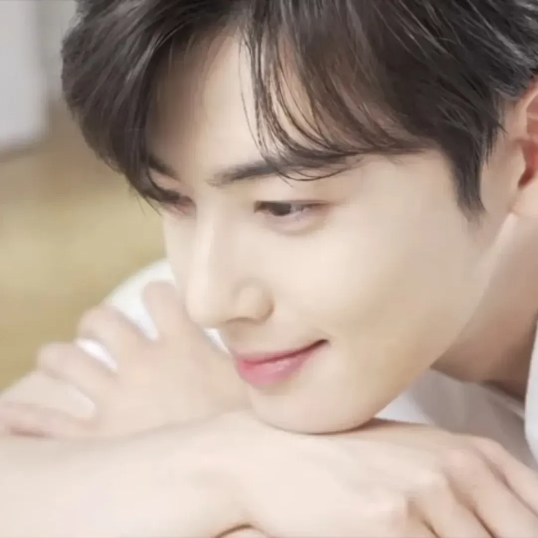 A moment captured by Eunwoo (ASTRO)'s fan