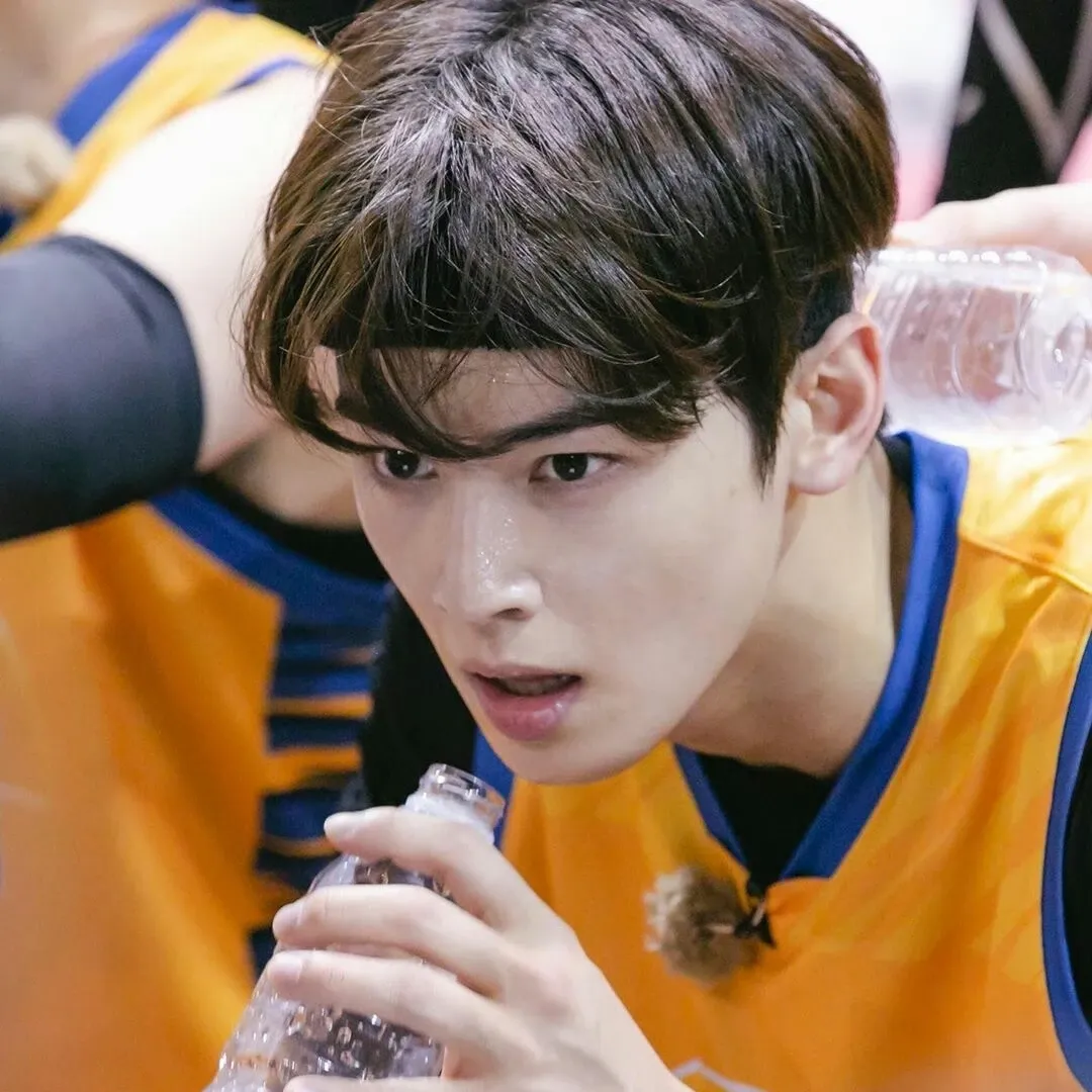 Latest photo of Eunwoo (ASTRO)