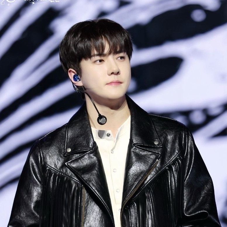 Latest photo of Sehun (EXO)