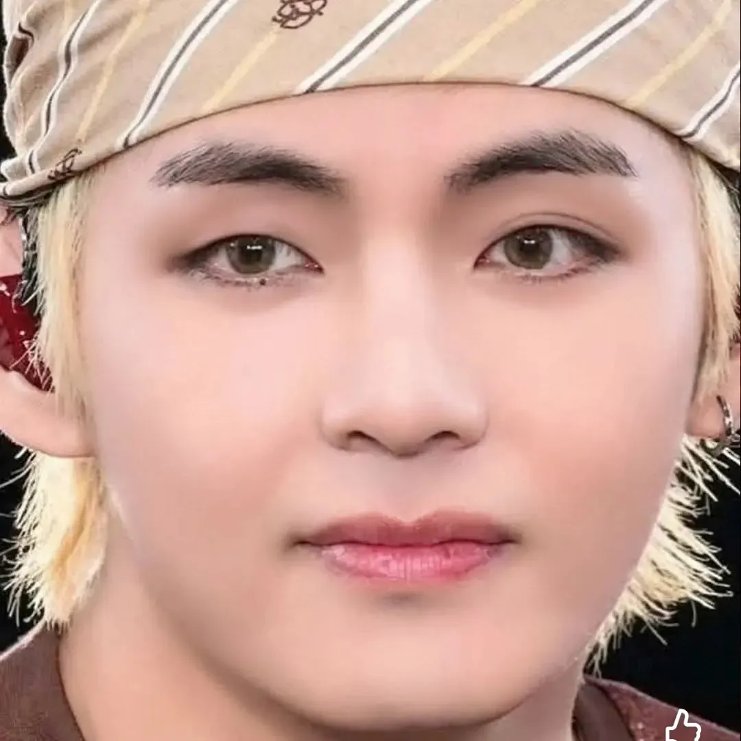 Latest photo of V (BTS)