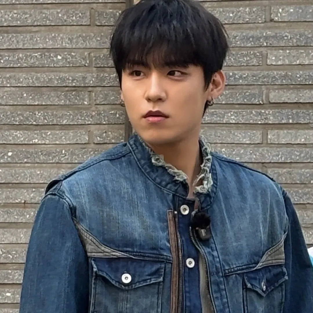 Latest photo of Park Woojin (AB6IX)