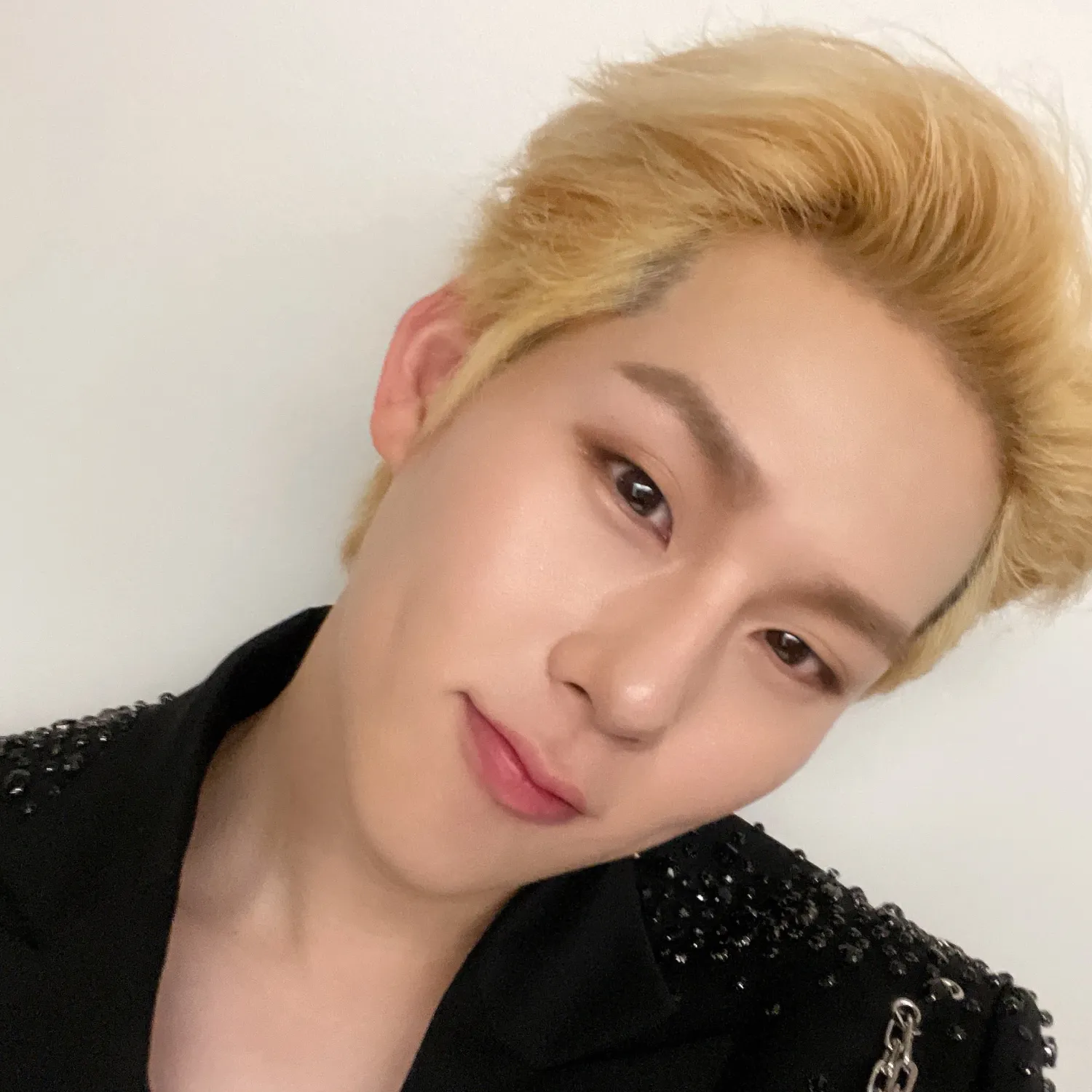 Foto aktivitas terbaru Joohoney (MONSTA X)