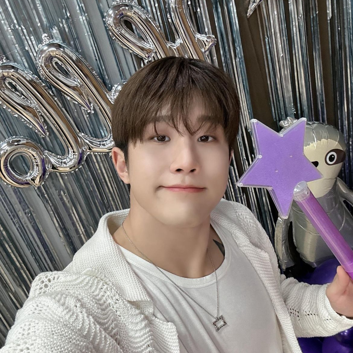 A moment captured by Jinjin (ASTRO)'s fan