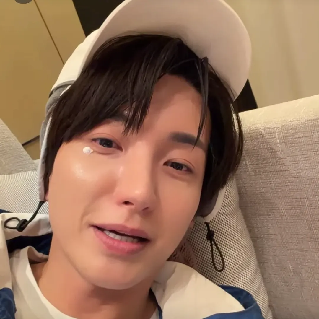 A moment captured by Leeteuk (Super Junior)'s fan