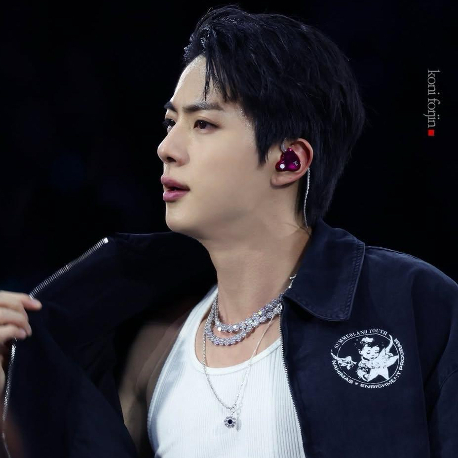 진 (방탄소년단)의 최신 사진