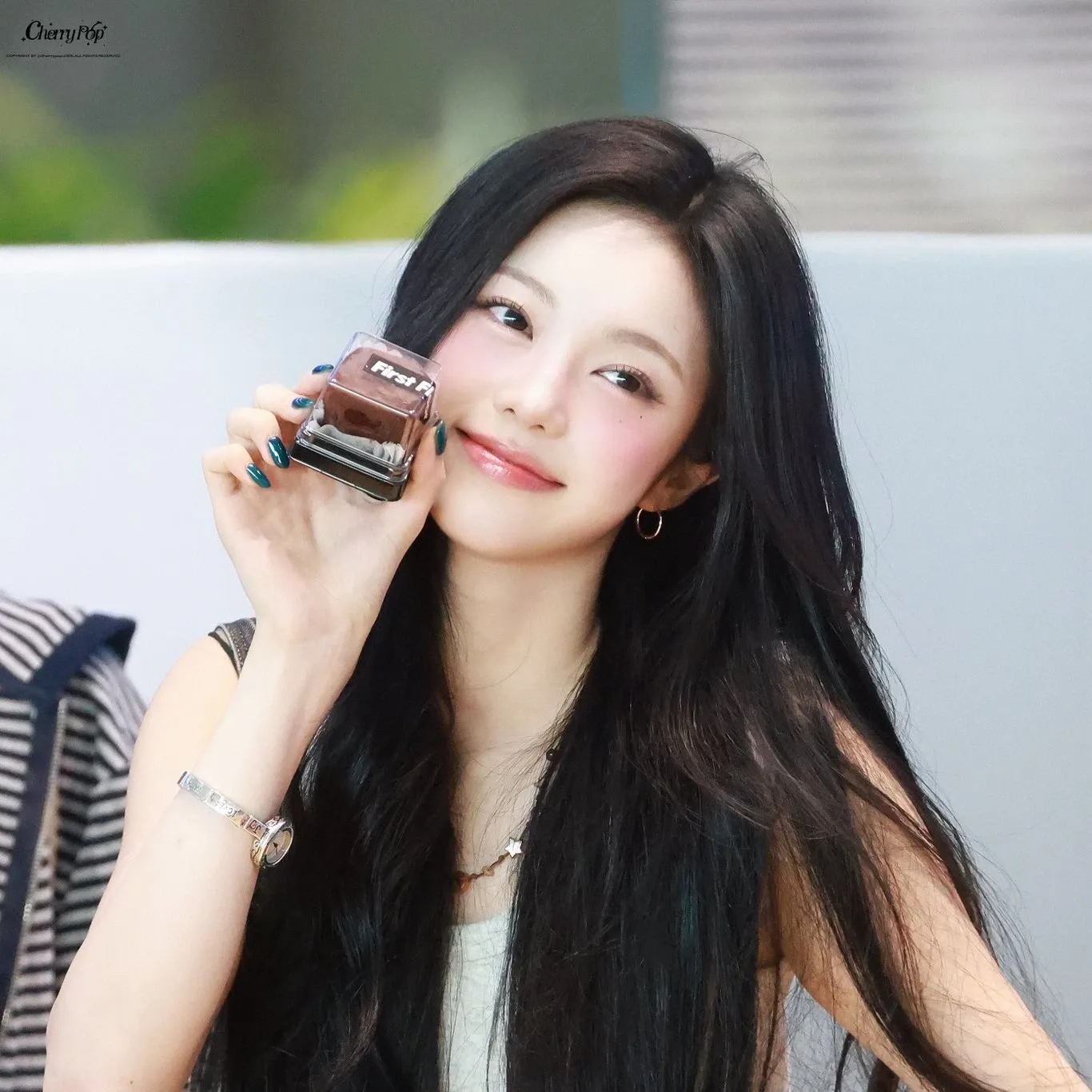 A moment captured by Ian (Hearts2Hearts)'s fan