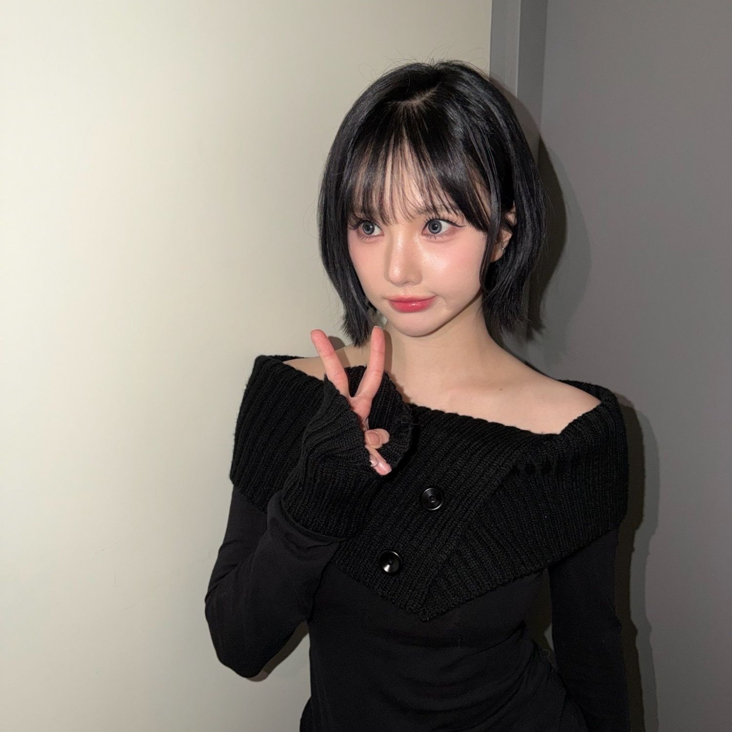 Behind-the-scenes cut of VIVIZ