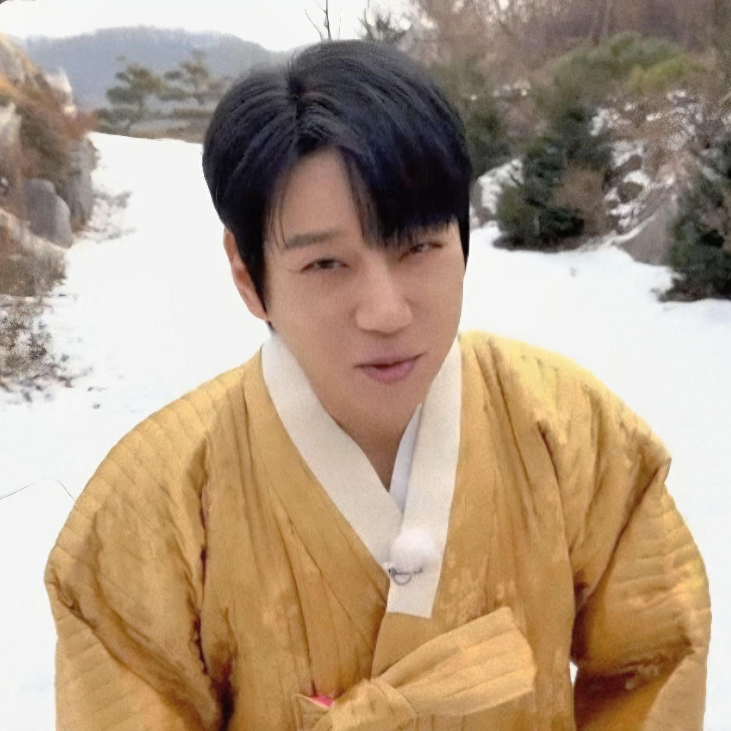 Recent activity shot of Hwang Chiyeol