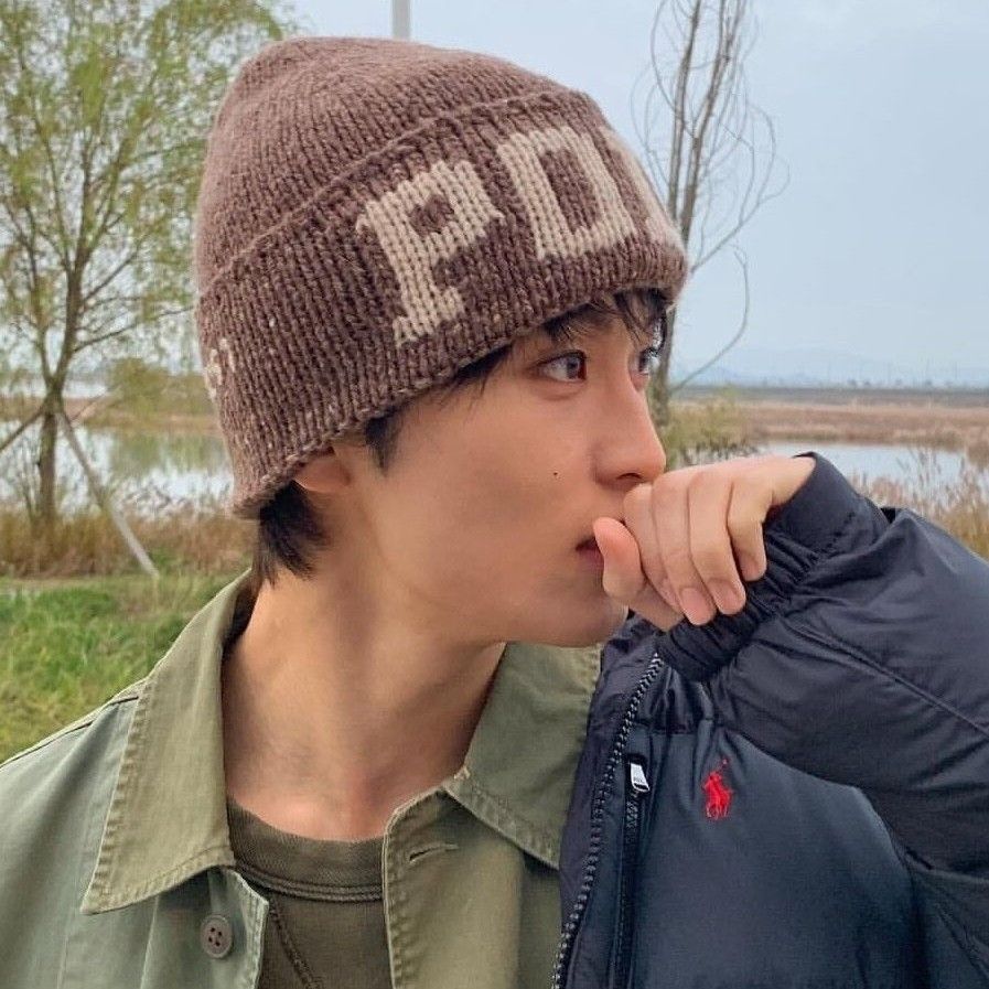 Behind-the-scenes cut of Mark (NCT 127, NCT DREAM)