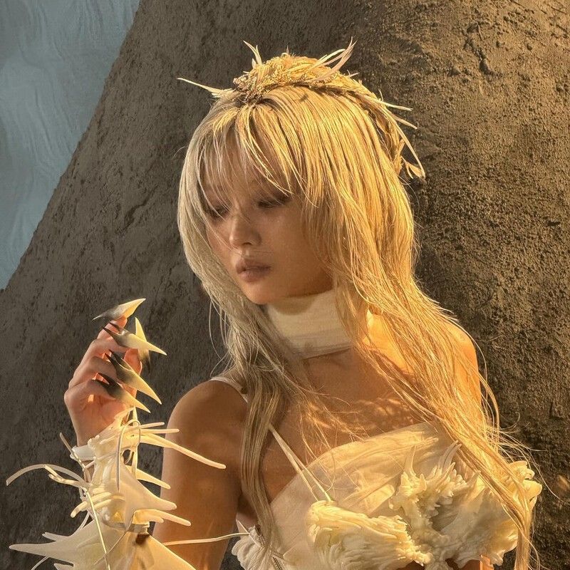 Behind-the-scenes cut of Soyeon (i-dle)