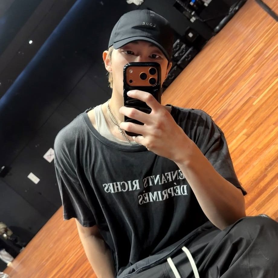 RM (防弹少年团)的最新活动照片