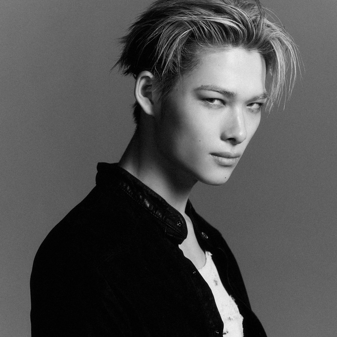 Foto aktivitas terbaru NI-KI (ENHYPEN)