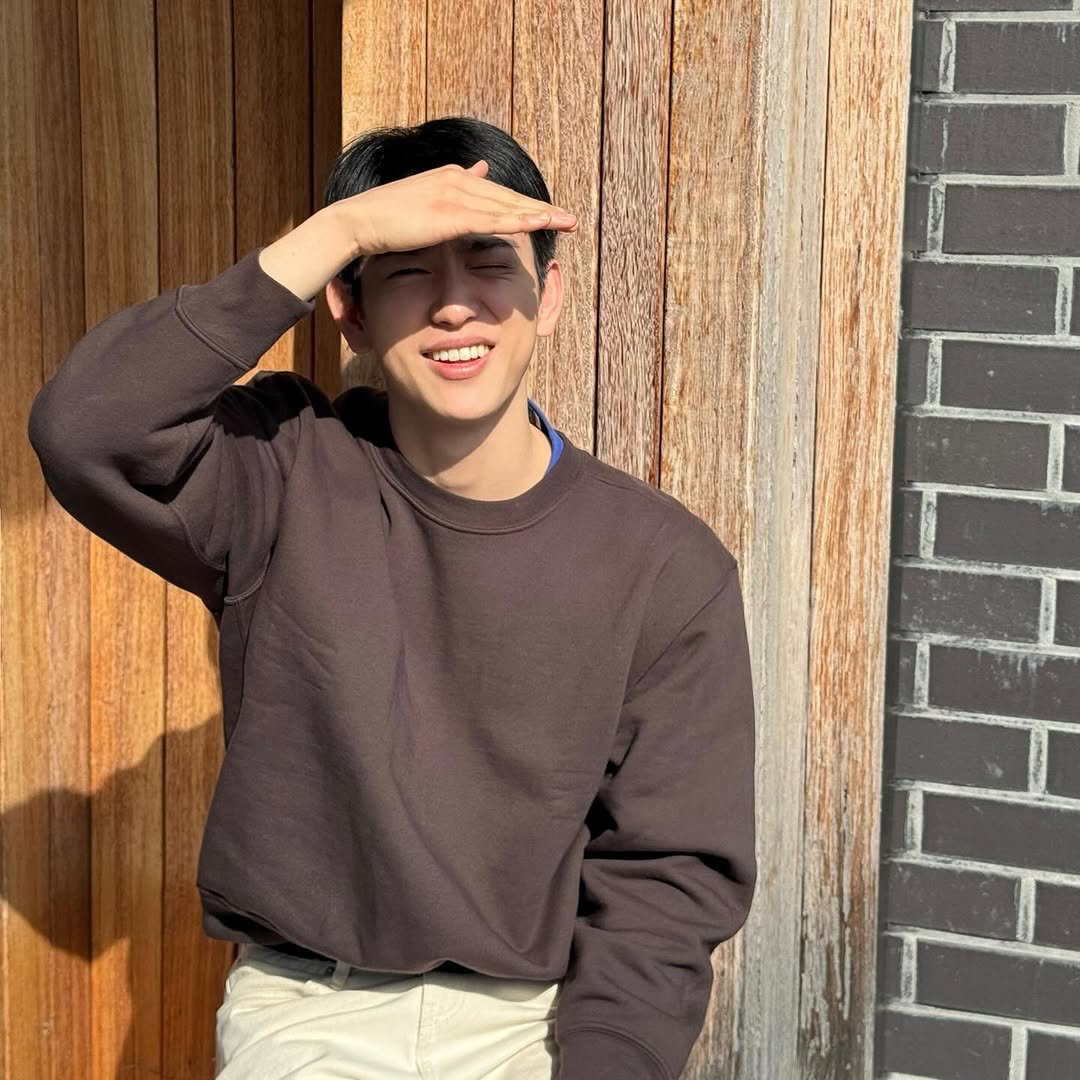 Momen yang diabadikan oleh penggemar Jinyoung (GOT7)