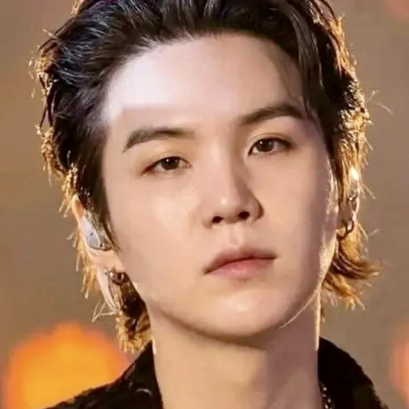 Foto terbaru SUGA (BTS)