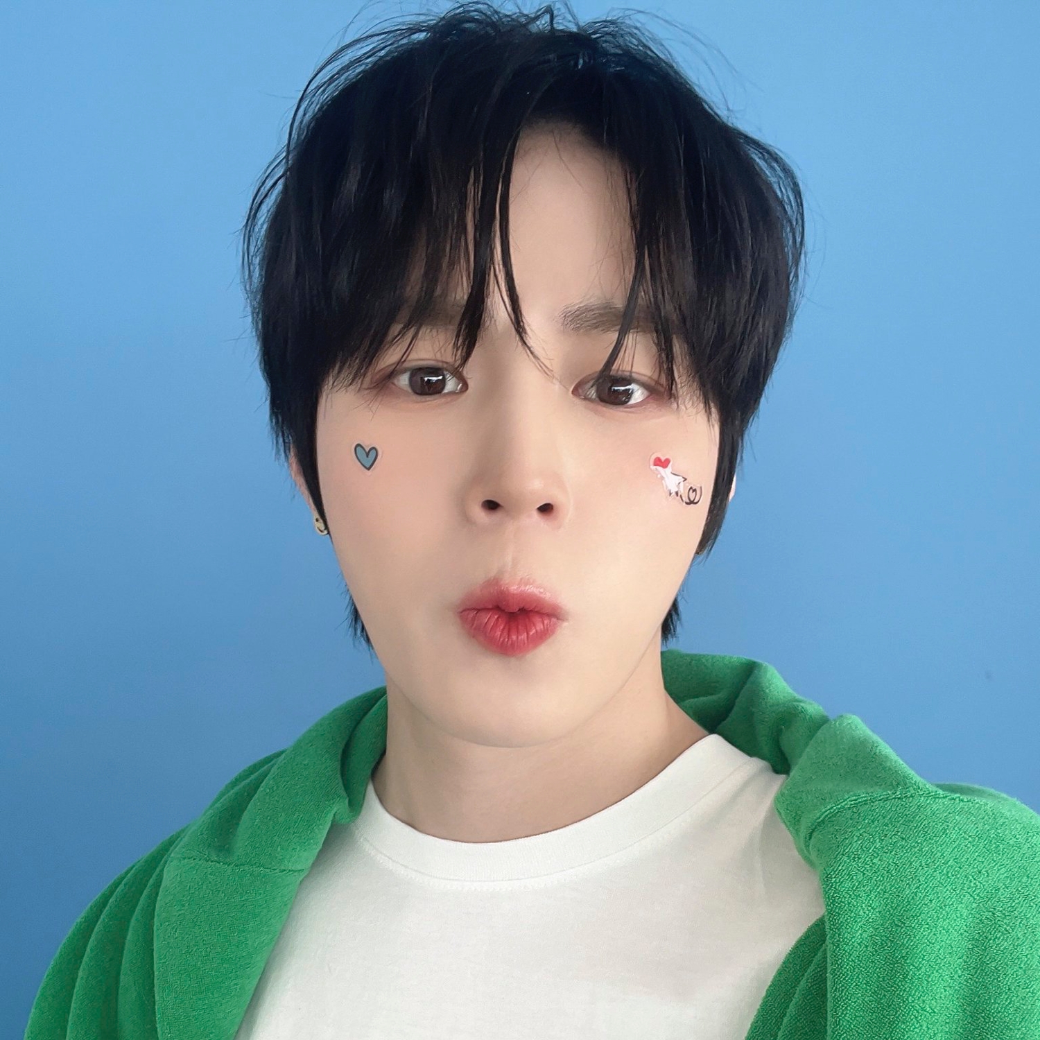 Behind-the-scenes cut of Ha Sungwoon