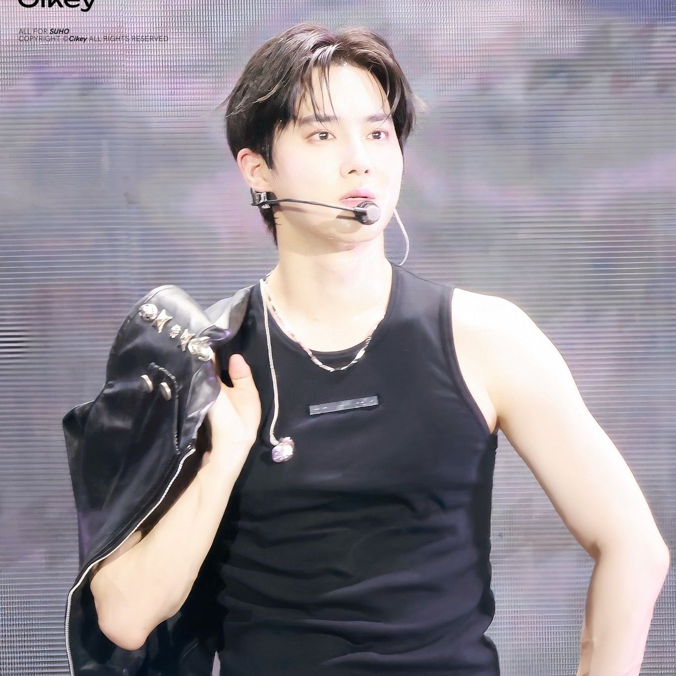 Foto aktivitas terbaru Suho (EXO)
