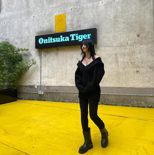 모모 (TWICE) 최근 활동샷