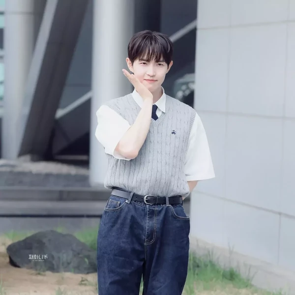 Shining profile picture of Kim Jaehwan on today's Choeaedol