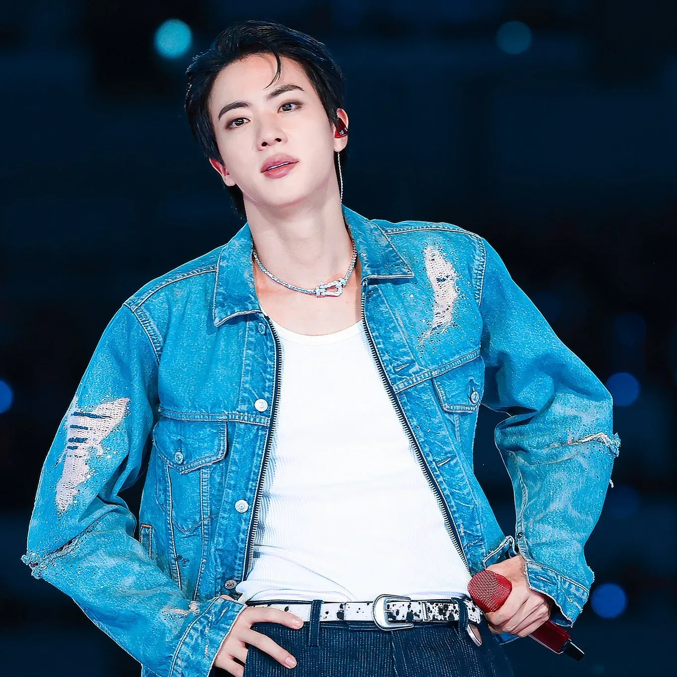 Momen yang diabadikan oleh penggemar Jin (BTS)