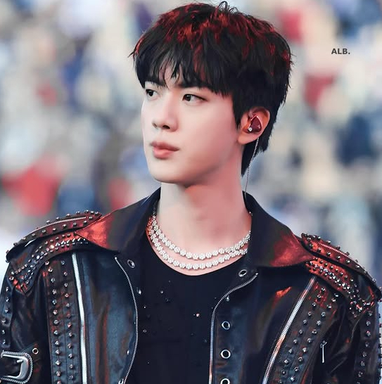 Behind-the-scenes cut of Jin (BTS)