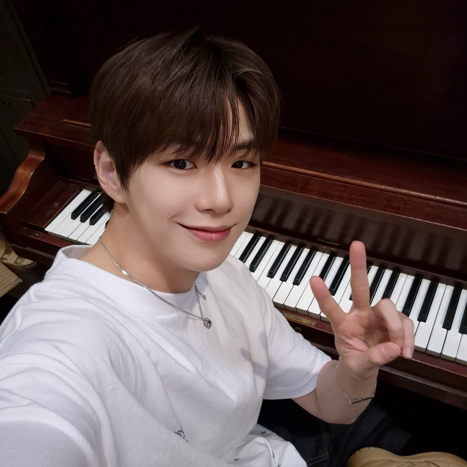 강다니엘 최근 활동샷