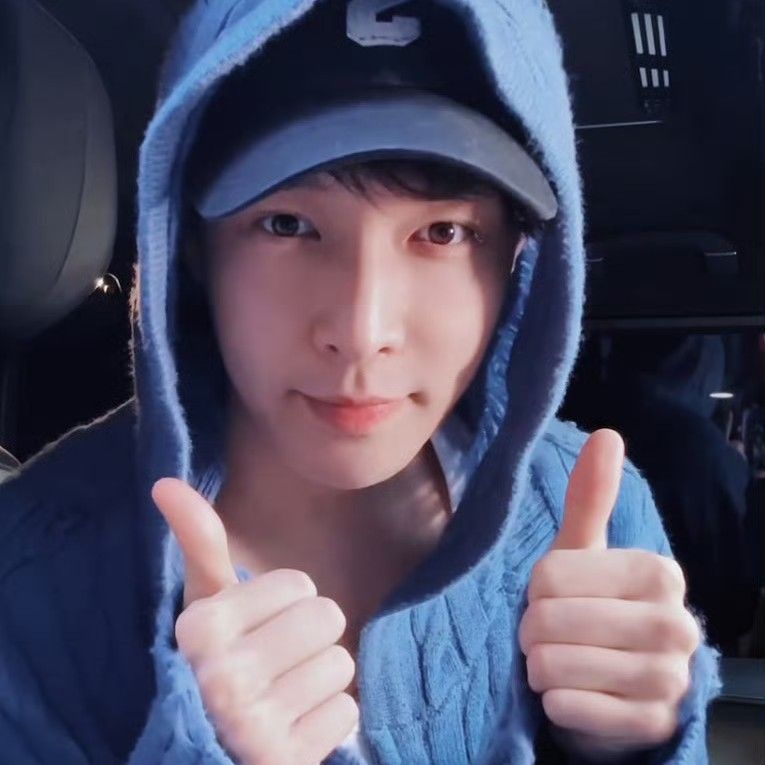 A moment captured by Lay (EXO)'s fan