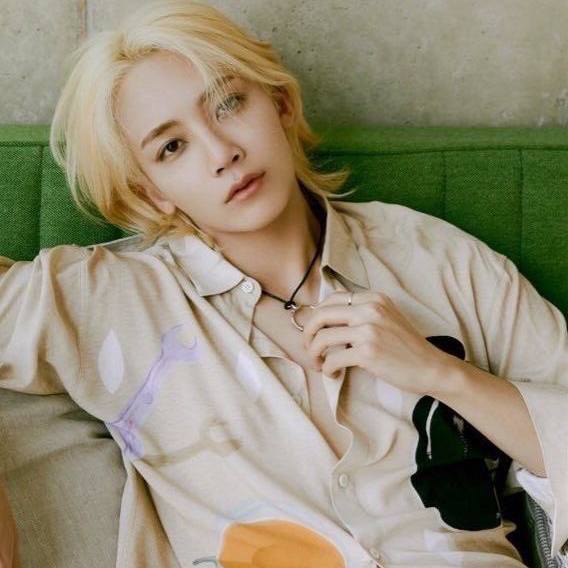Recent activity shot of Jeonghan (SEVENTEEN)