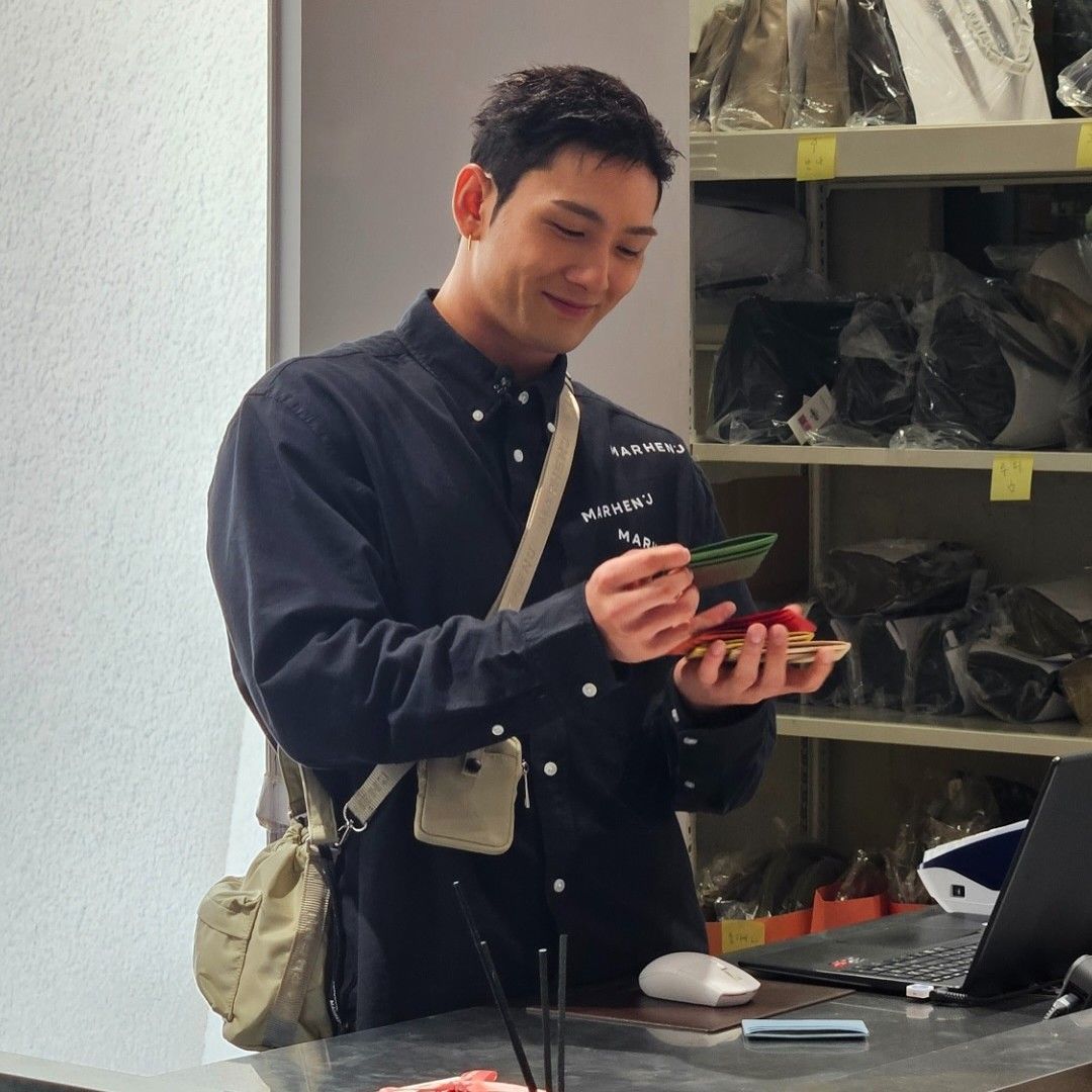 백호의 비하인드 컷