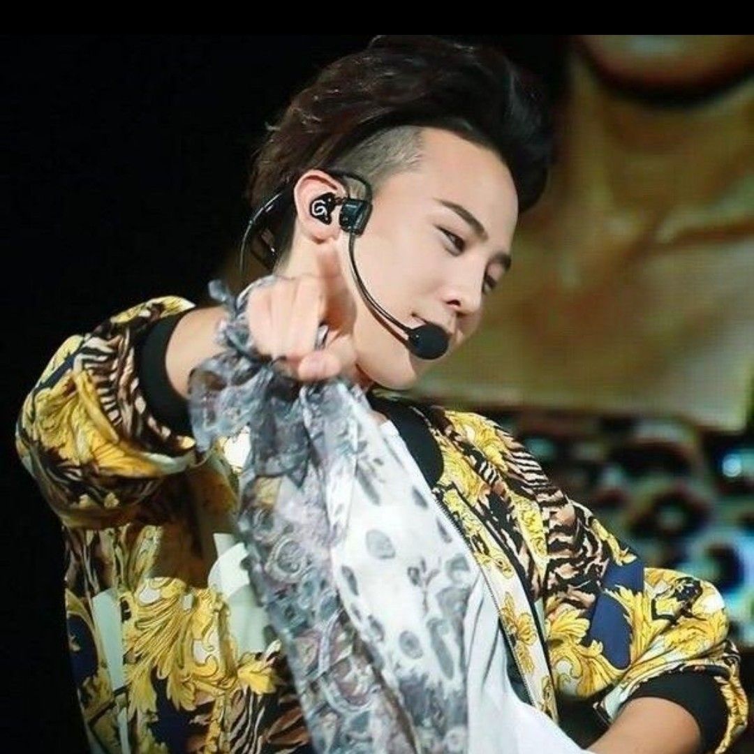 Behind-the-scenes cut of G-DRAGON (BIGBANG)