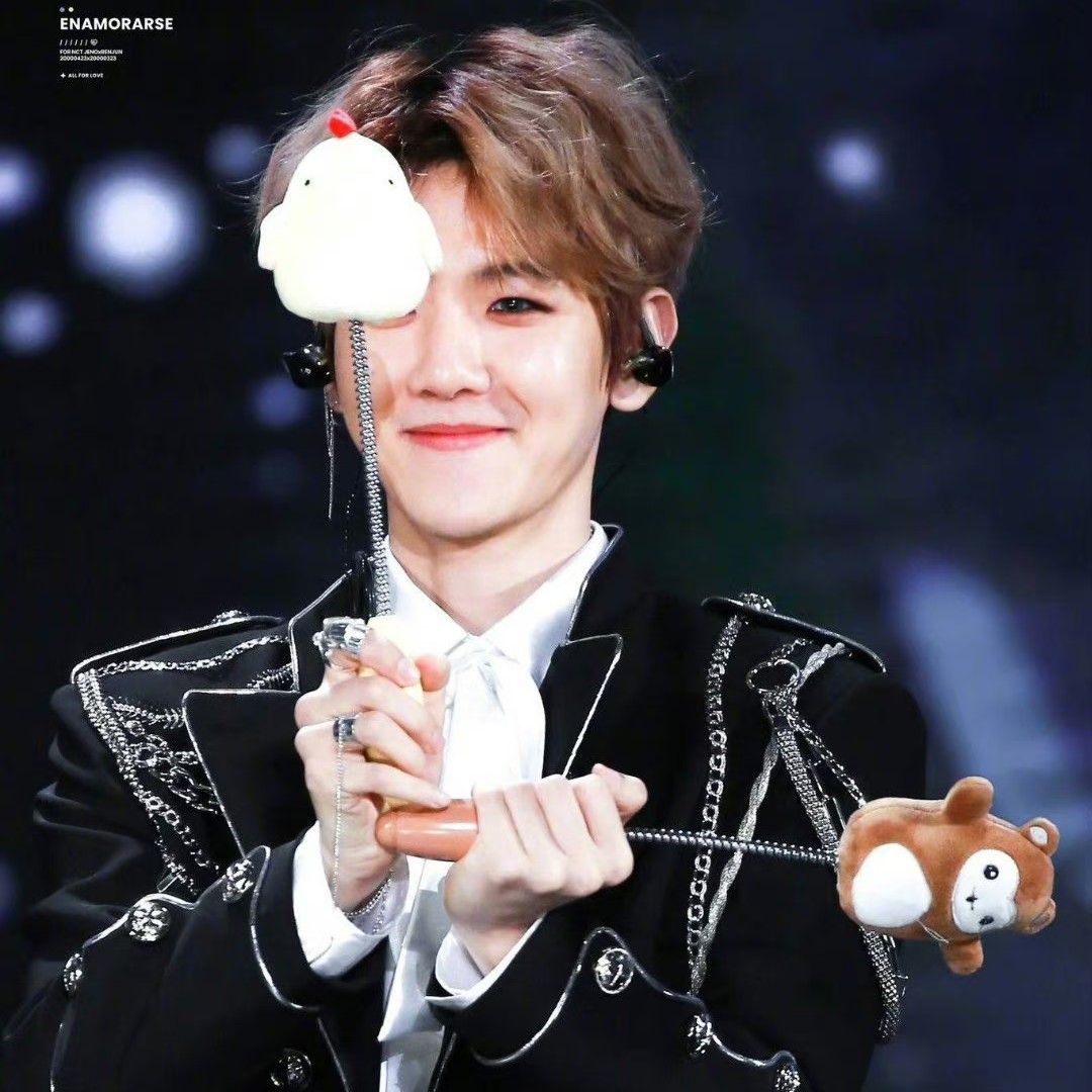 Foto aktivitas terbaru EXO