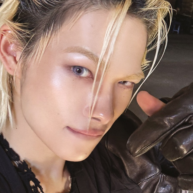 Recent activity shot of NI-KI (ENHYPEN)