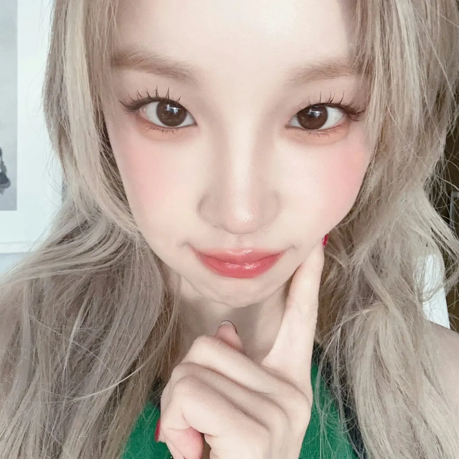 Latest photo of Yuqi (i-dle)