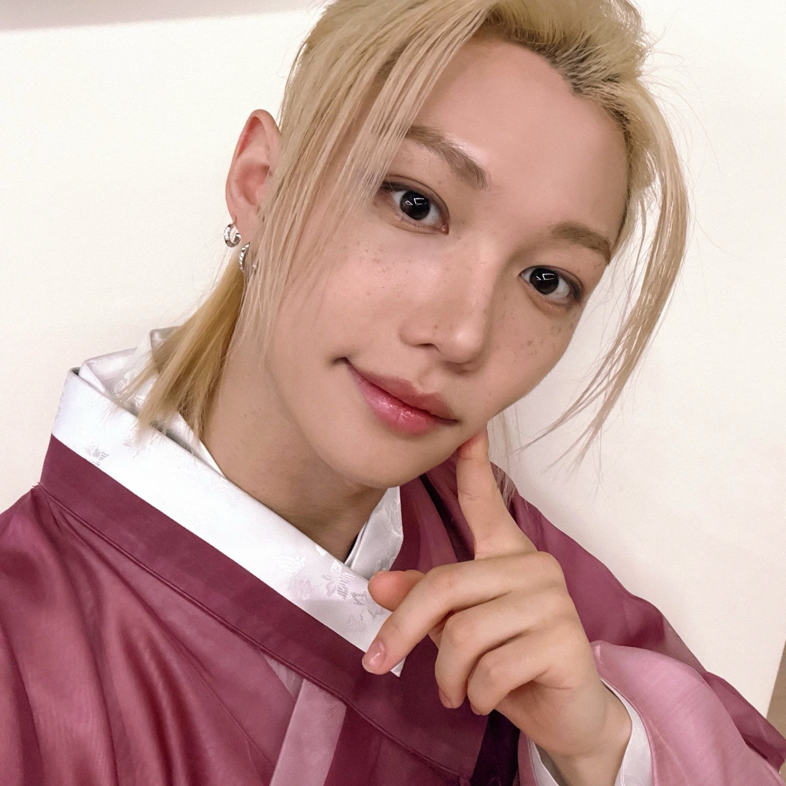 Recent activity shot of Felix (Stray Kids)