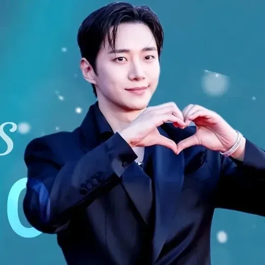 Behind-the-scenes cut of Junho (2PM)