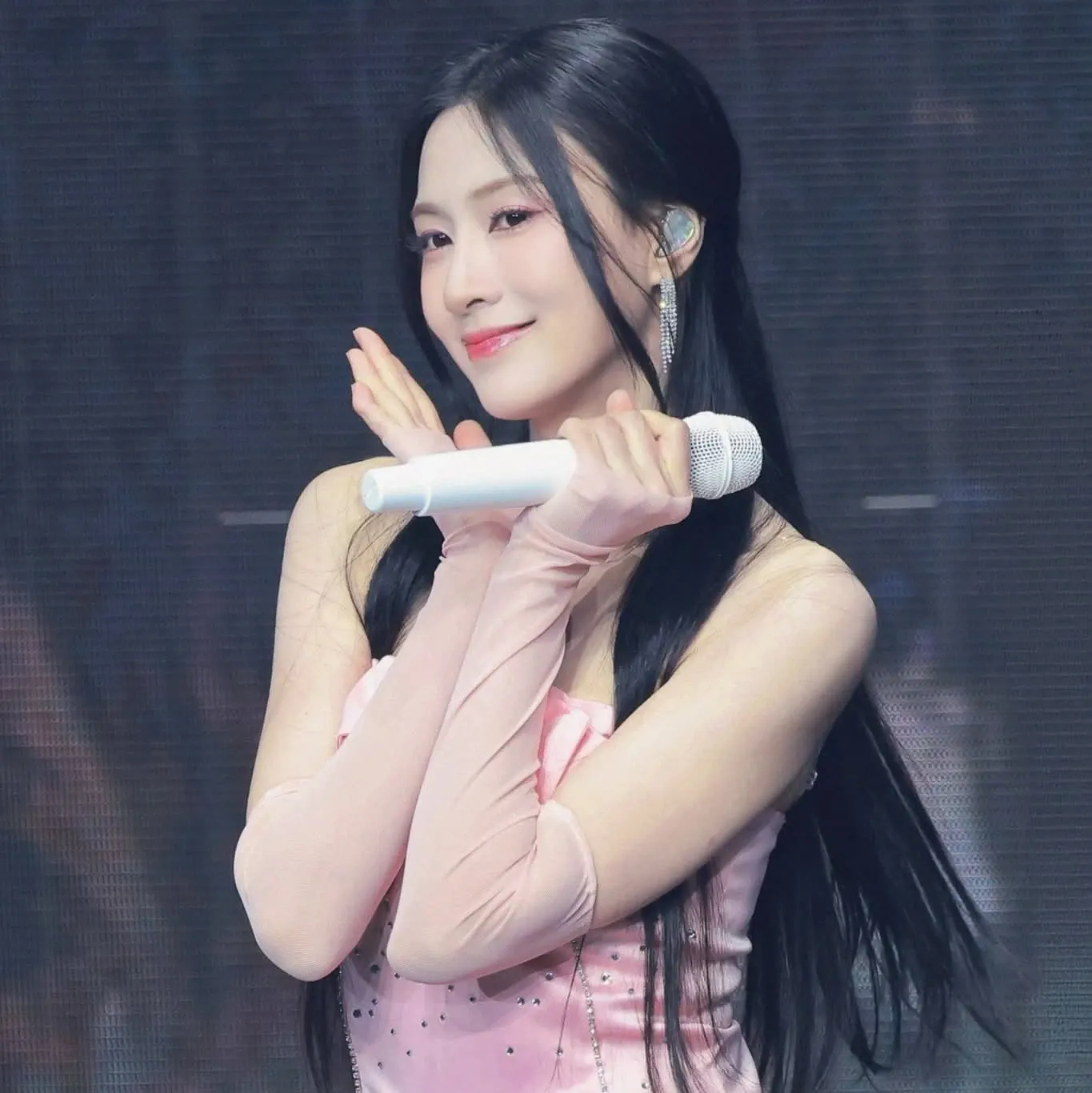 吴夏荣 (Apink)的幕后花絮