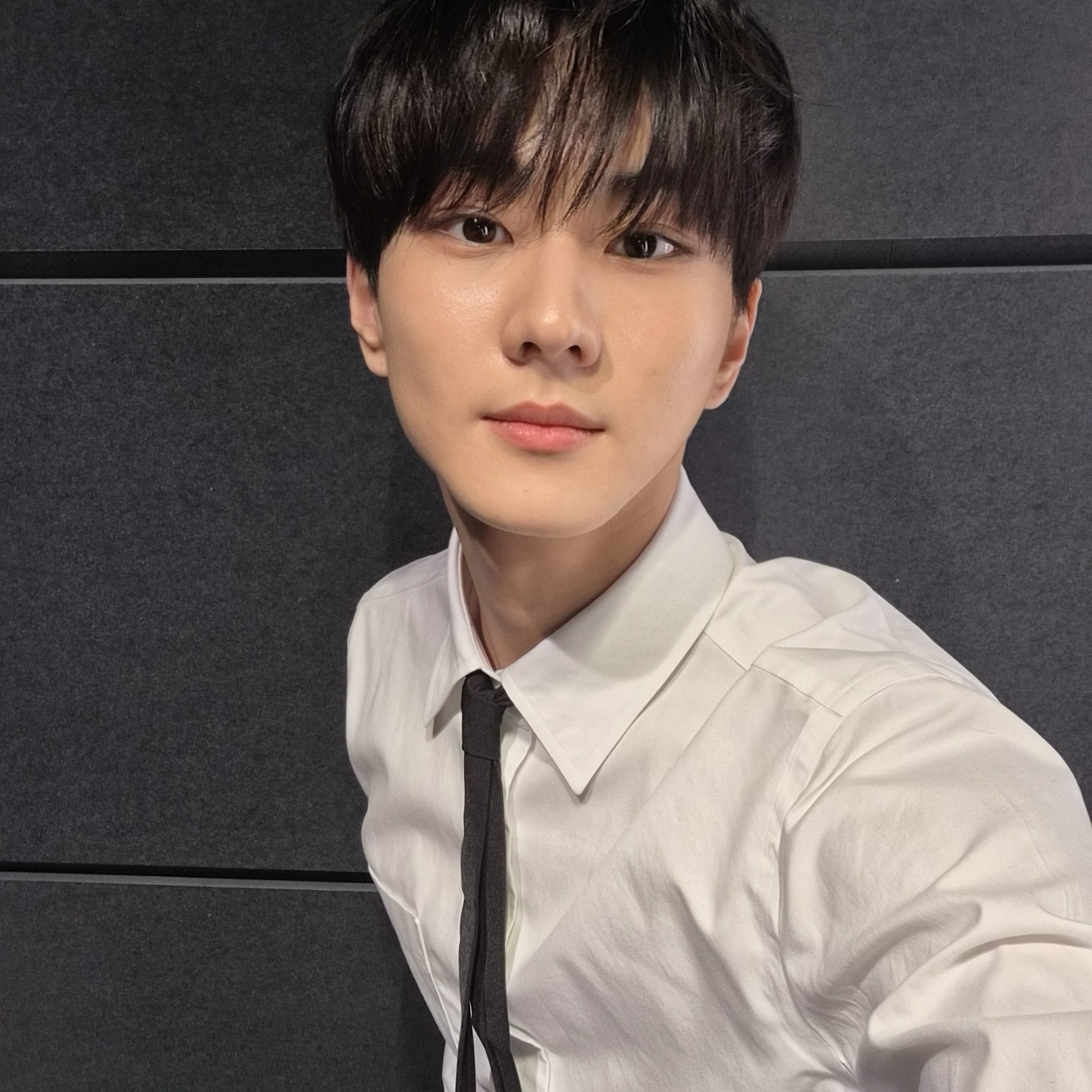 Latest photo of Jungwon (ENHYPEN)