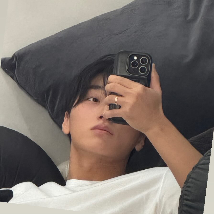 Behind-the-scenes cut of San (ATEEZ)