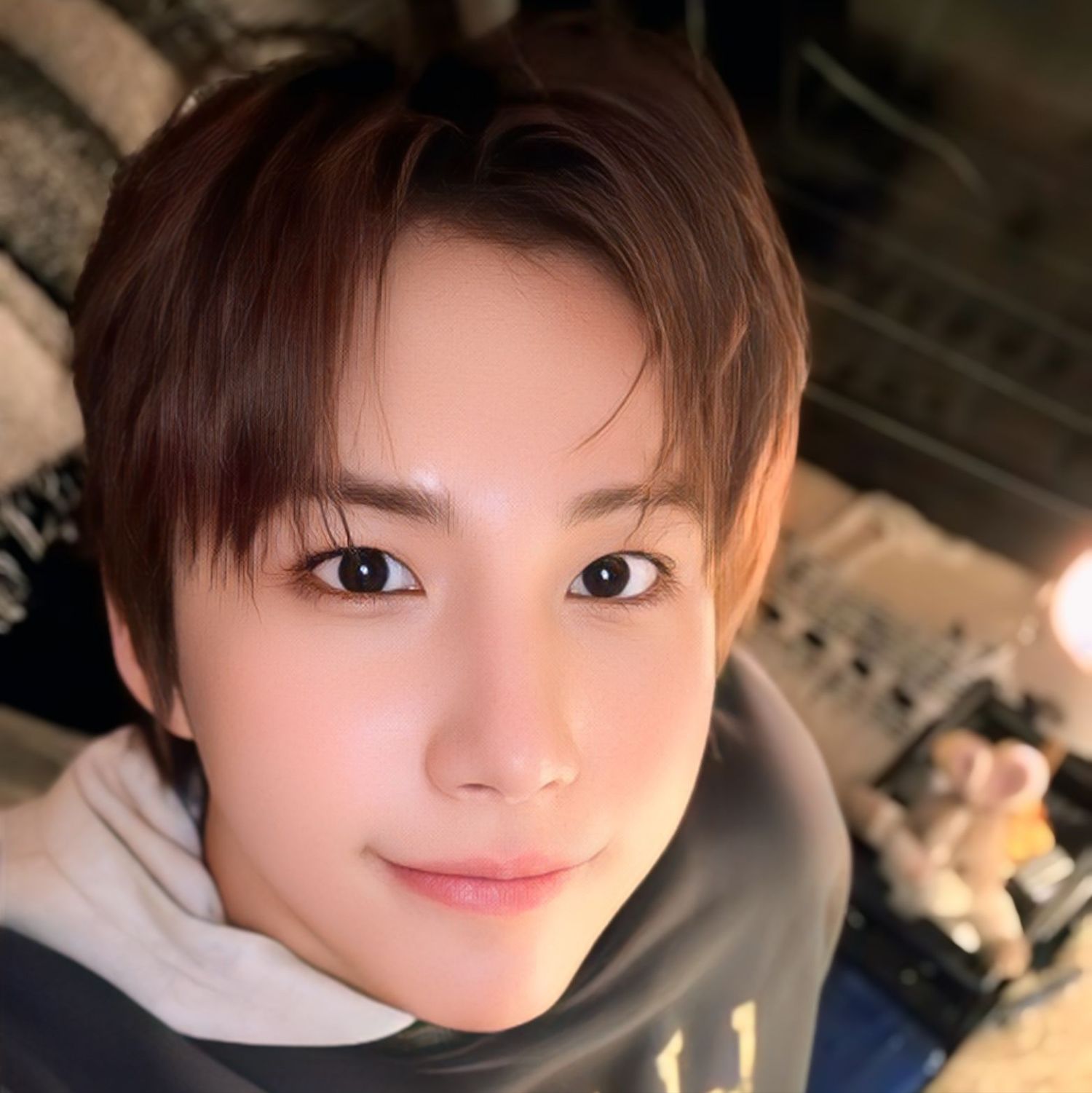 A moment captured by Wow (A.C.E)'s fan