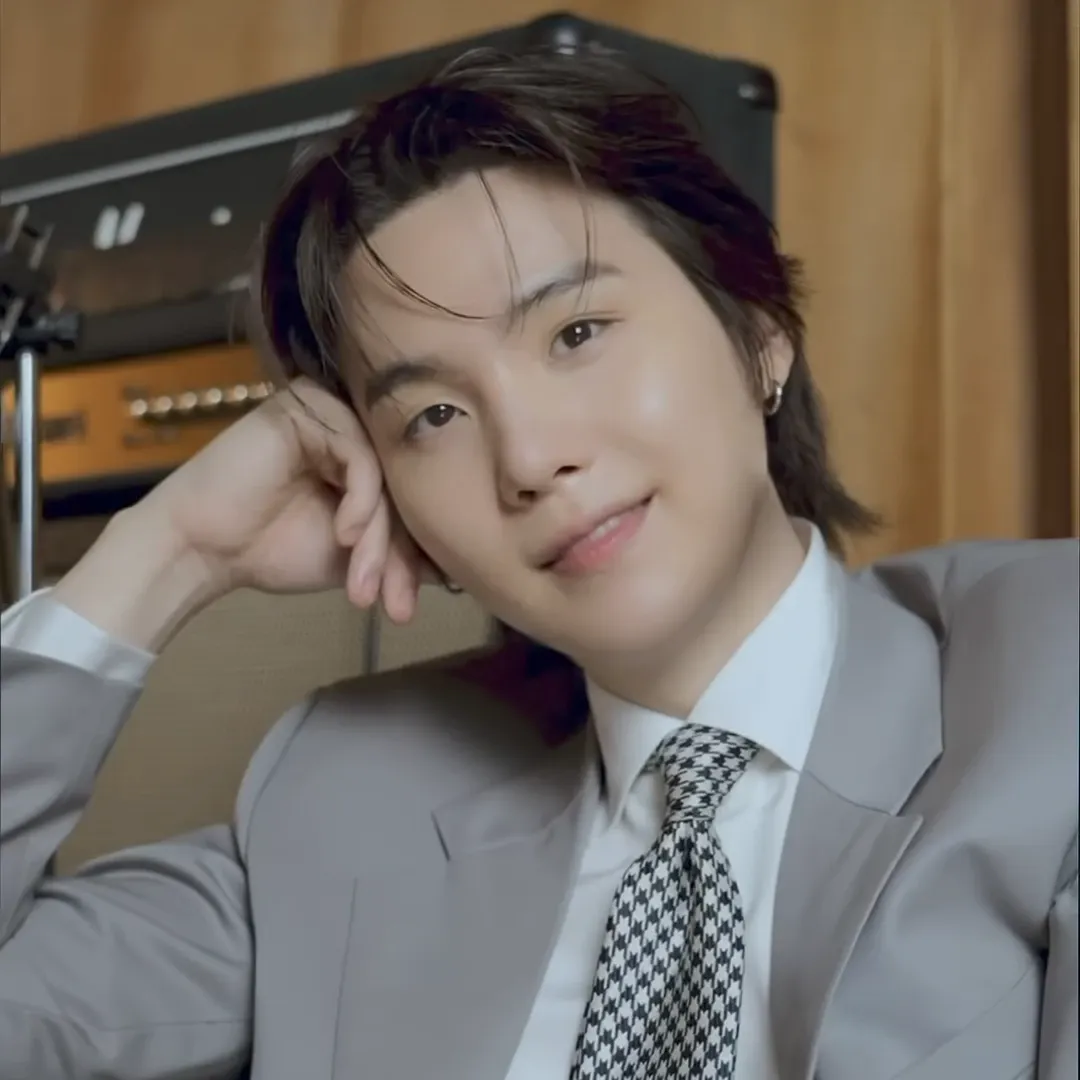 Potret di balik layar SUGA (BTS)