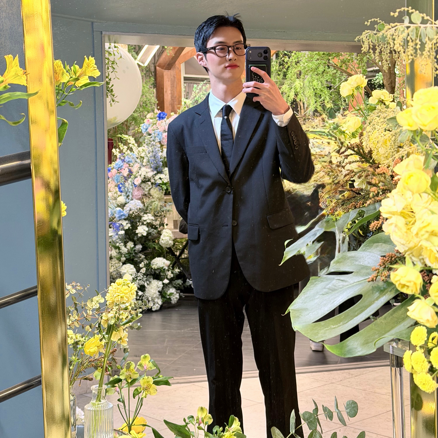 Foto terbaru Yeoone (PENTAGON)